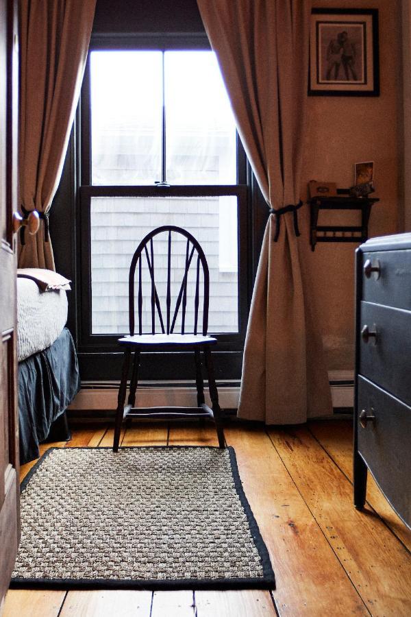 فندق Crew'S Quarters Boarding House - Caters To Men بروفينس المظهر الخارجي الصورة